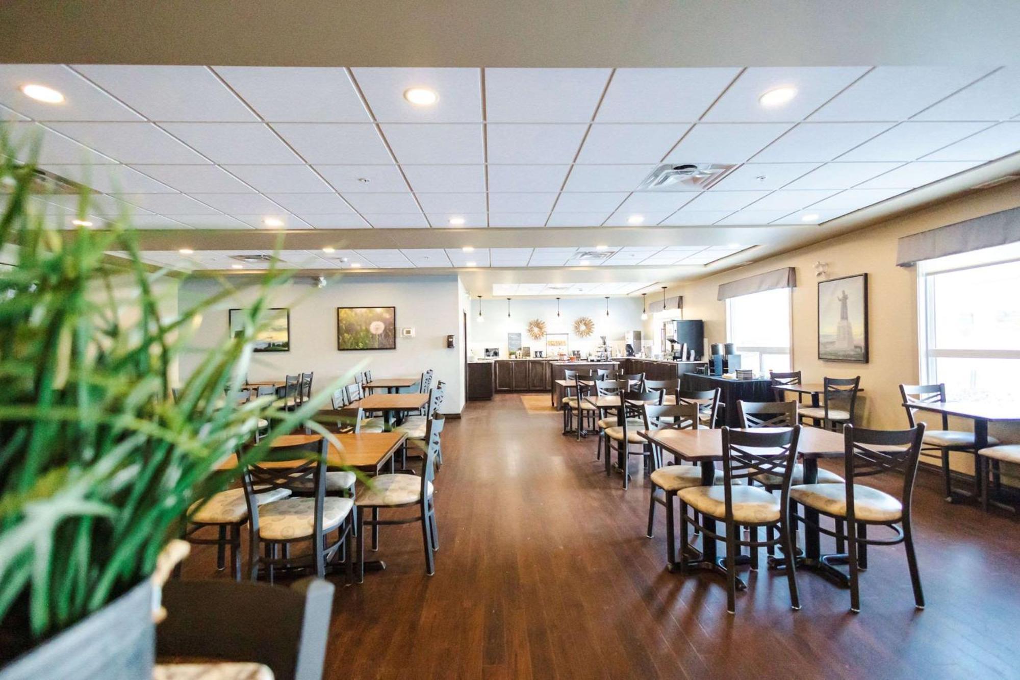 Best Western Plus Lacombe Inn And Suites Dış mekan fotoğraf