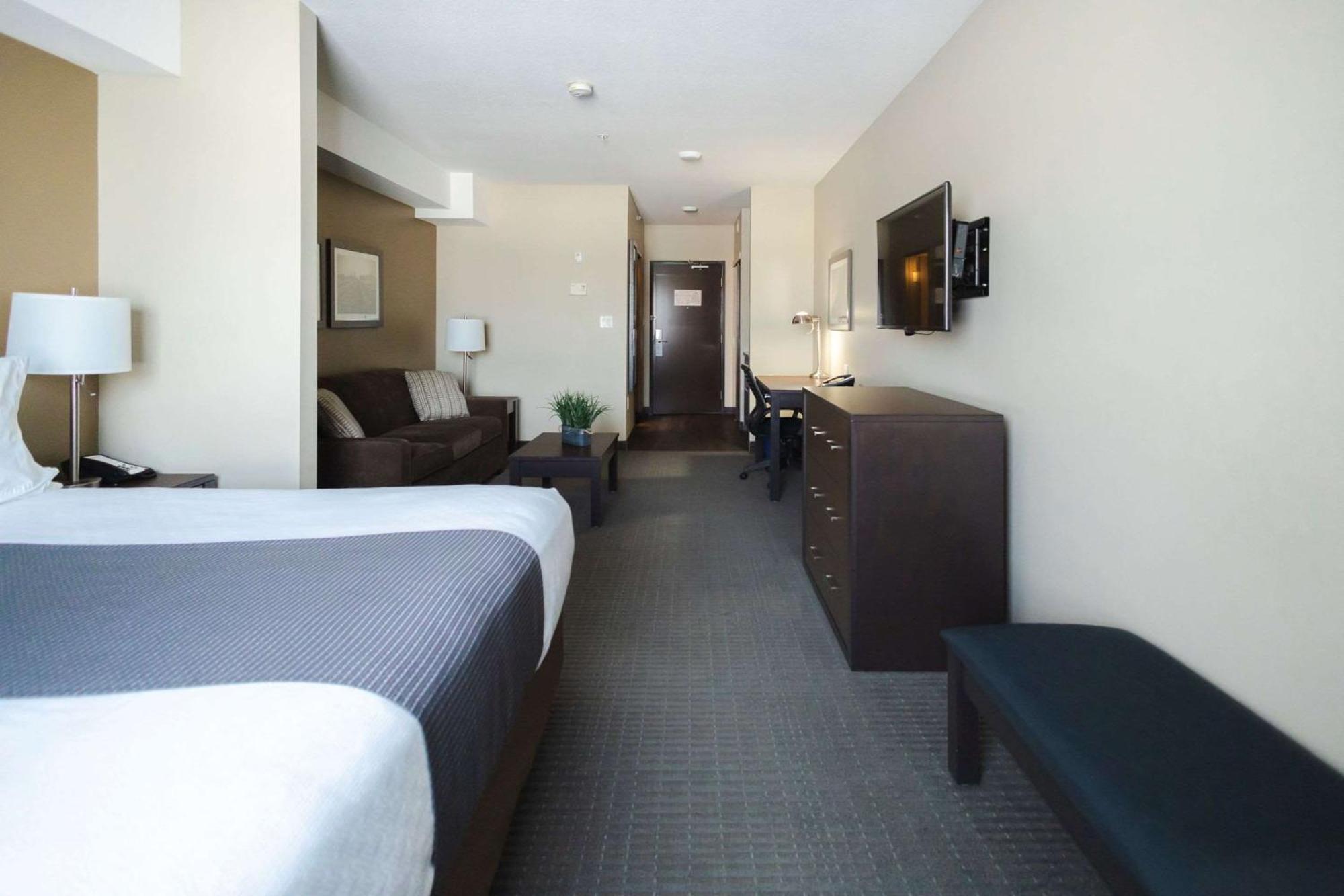 Best Western Plus Lacombe Inn And Suites Dış mekan fotoğraf