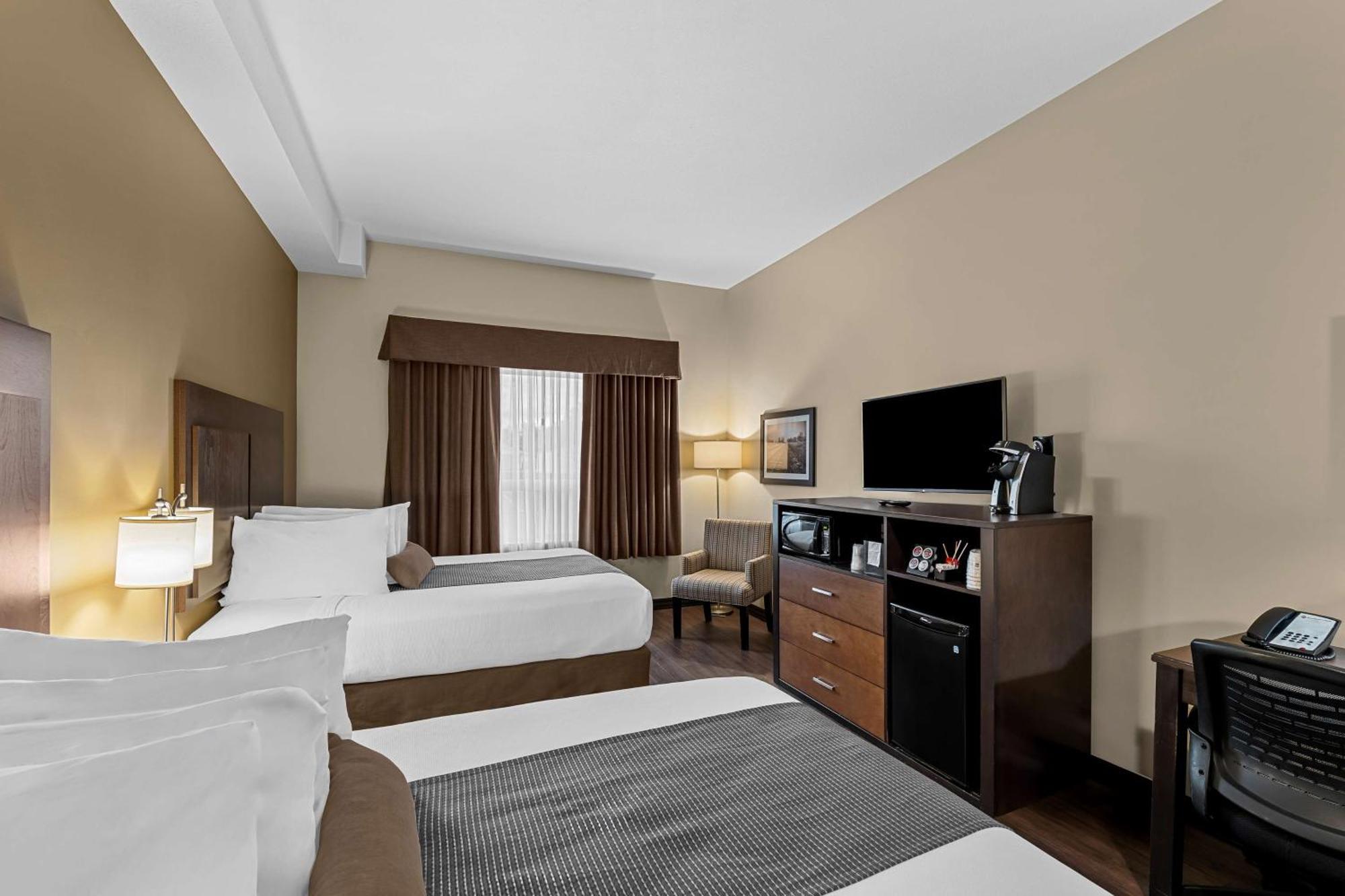 Best Western Plus Lacombe Inn And Suites Dış mekan fotoğraf