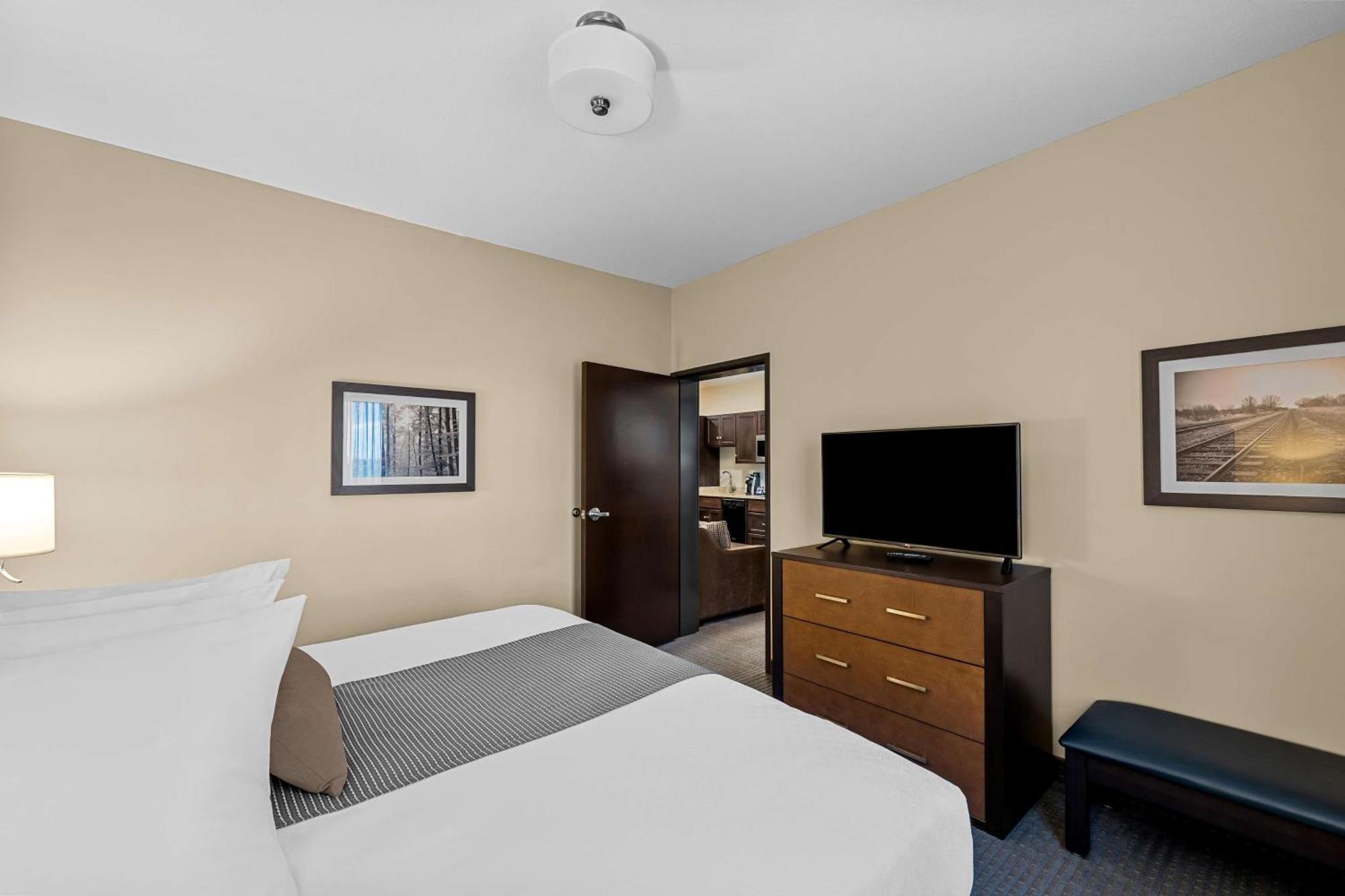 Best Western Plus Lacombe Inn And Suites Dış mekan fotoğraf