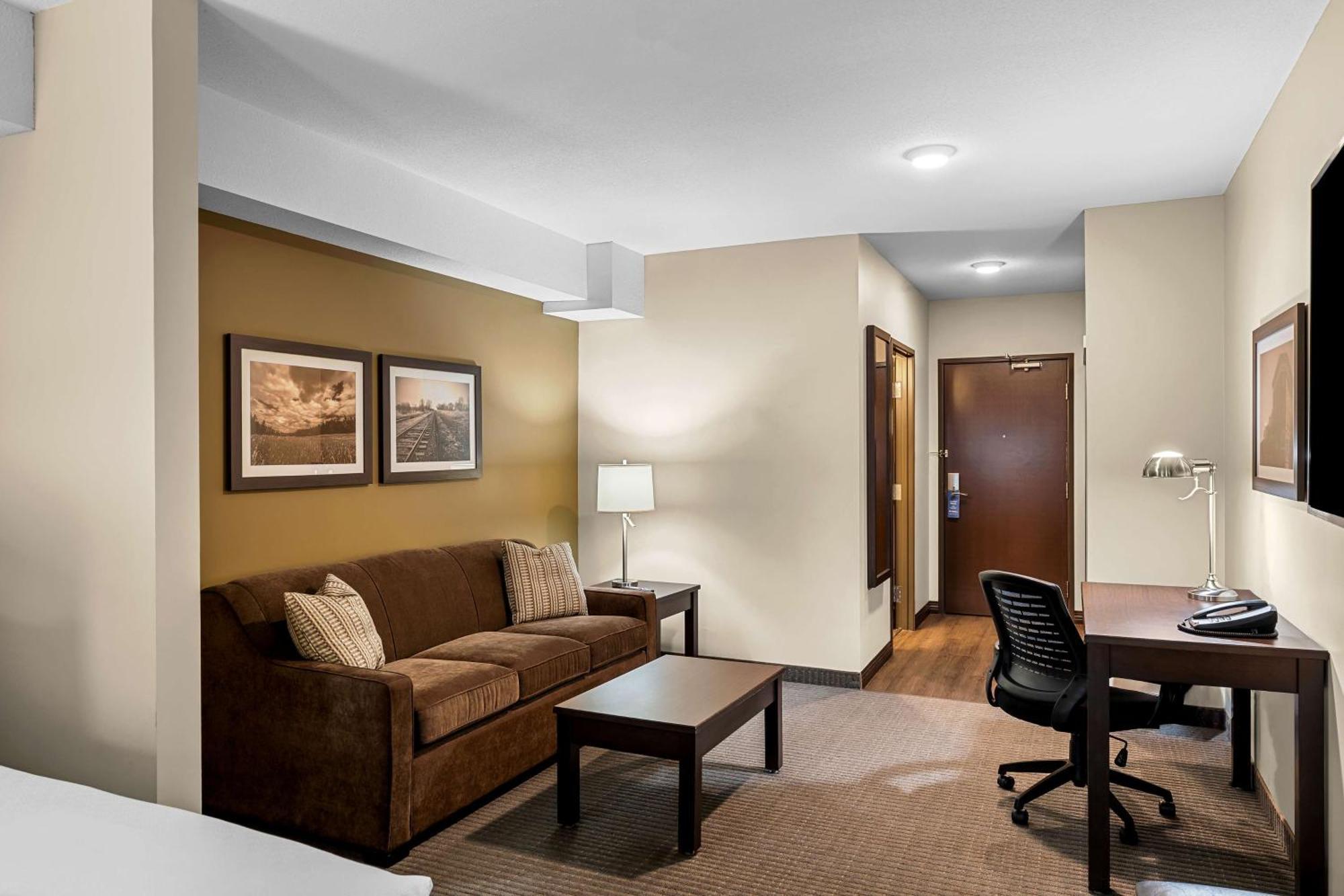Best Western Plus Lacombe Inn And Suites Dış mekan fotoğraf