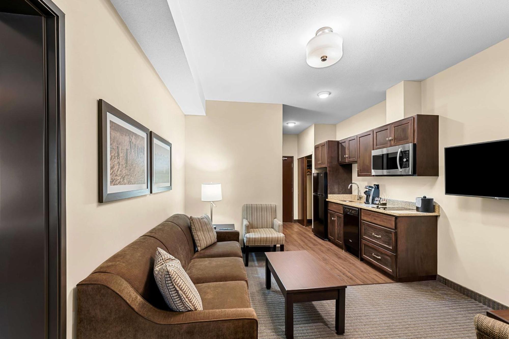Best Western Plus Lacombe Inn And Suites Dış mekan fotoğraf