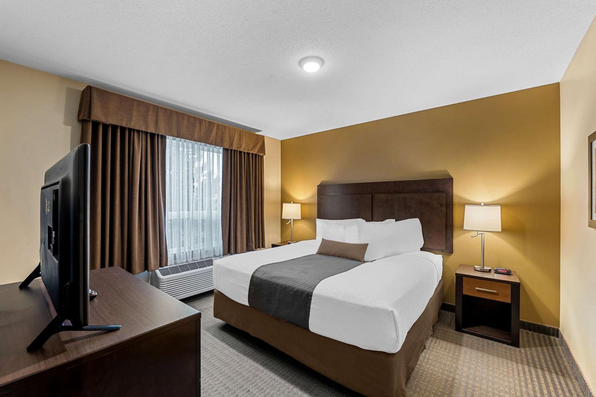 Best Western Plus Lacombe Inn And Suites Dış mekan fotoğraf