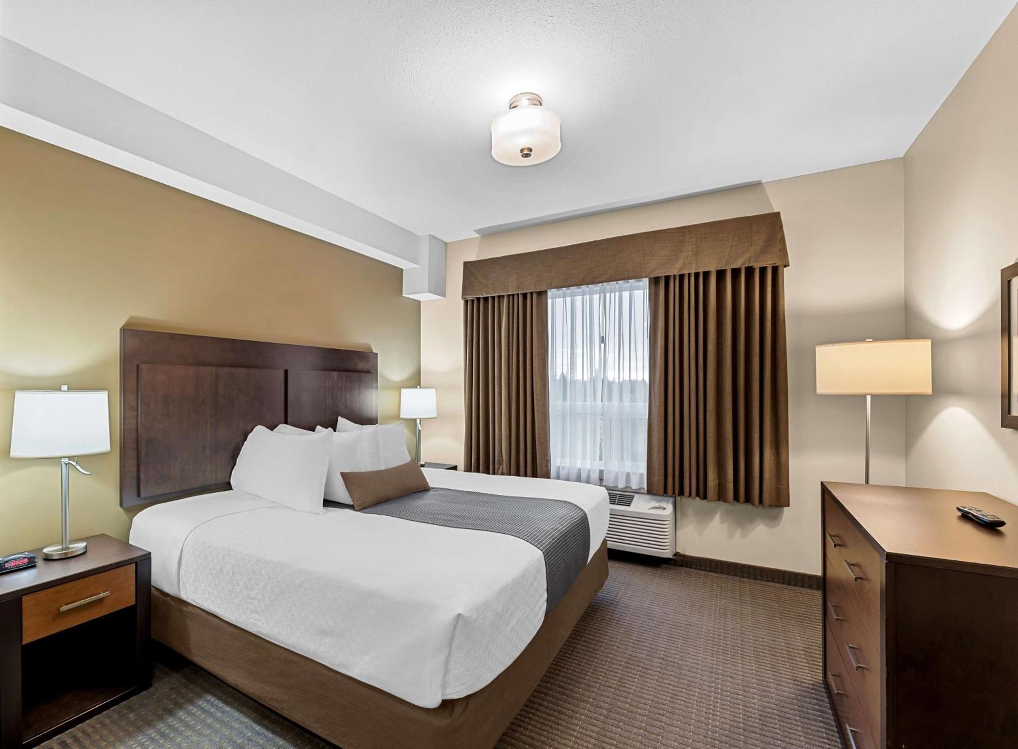Best Western Plus Lacombe Inn And Suites Dış mekan fotoğraf