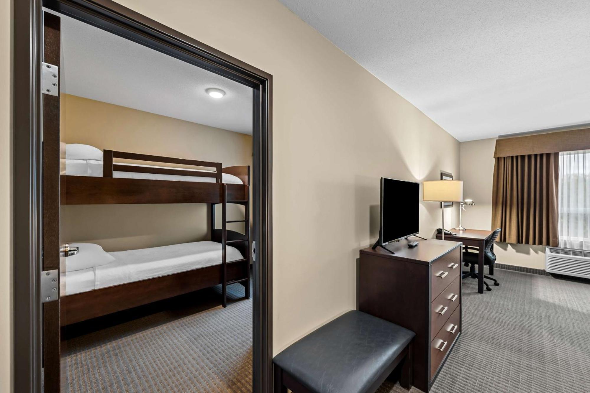 Best Western Plus Lacombe Inn And Suites Dış mekan fotoğraf